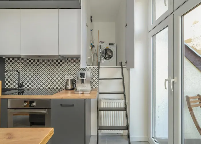 Elegant Near To The Centre Of By Rent Like Appartement *