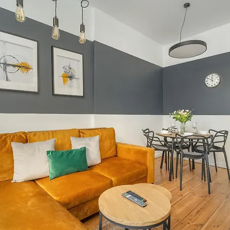 Elegant Near To The Centre Of By Rent Like Poznań