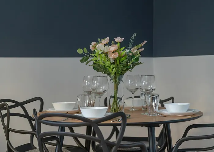 Elegant Near To The Centre Of By Rent Like Апартаменты *