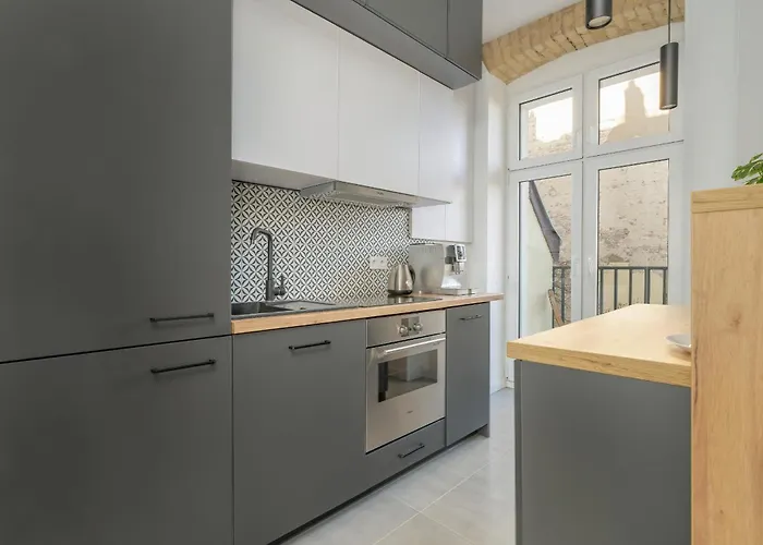 Elegant Near To The Centre Of By Rent Like Апартаменты