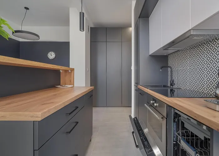 Апартаменты Elegant Near To The Centre Of By Rent Like *